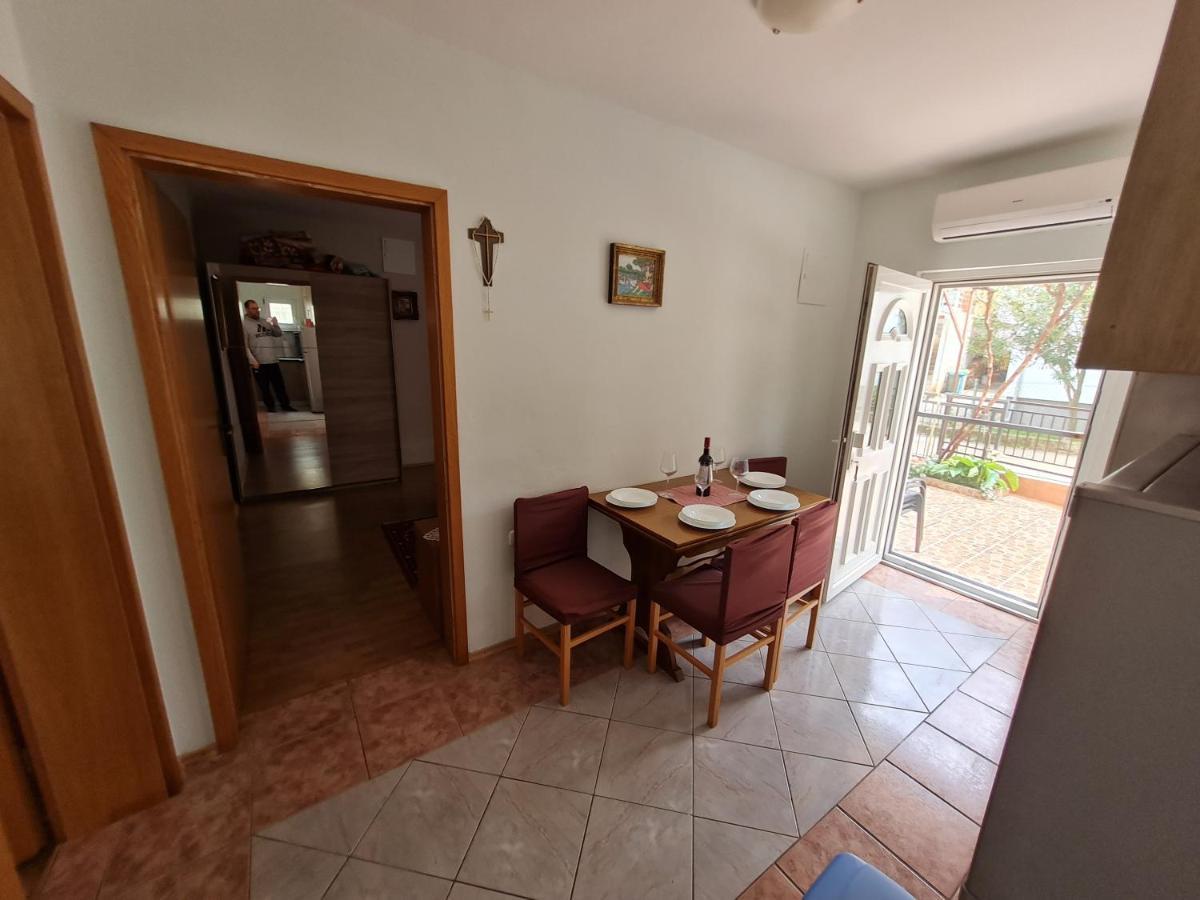 Apartments Bosnjak Sibenik Bagian luar foto