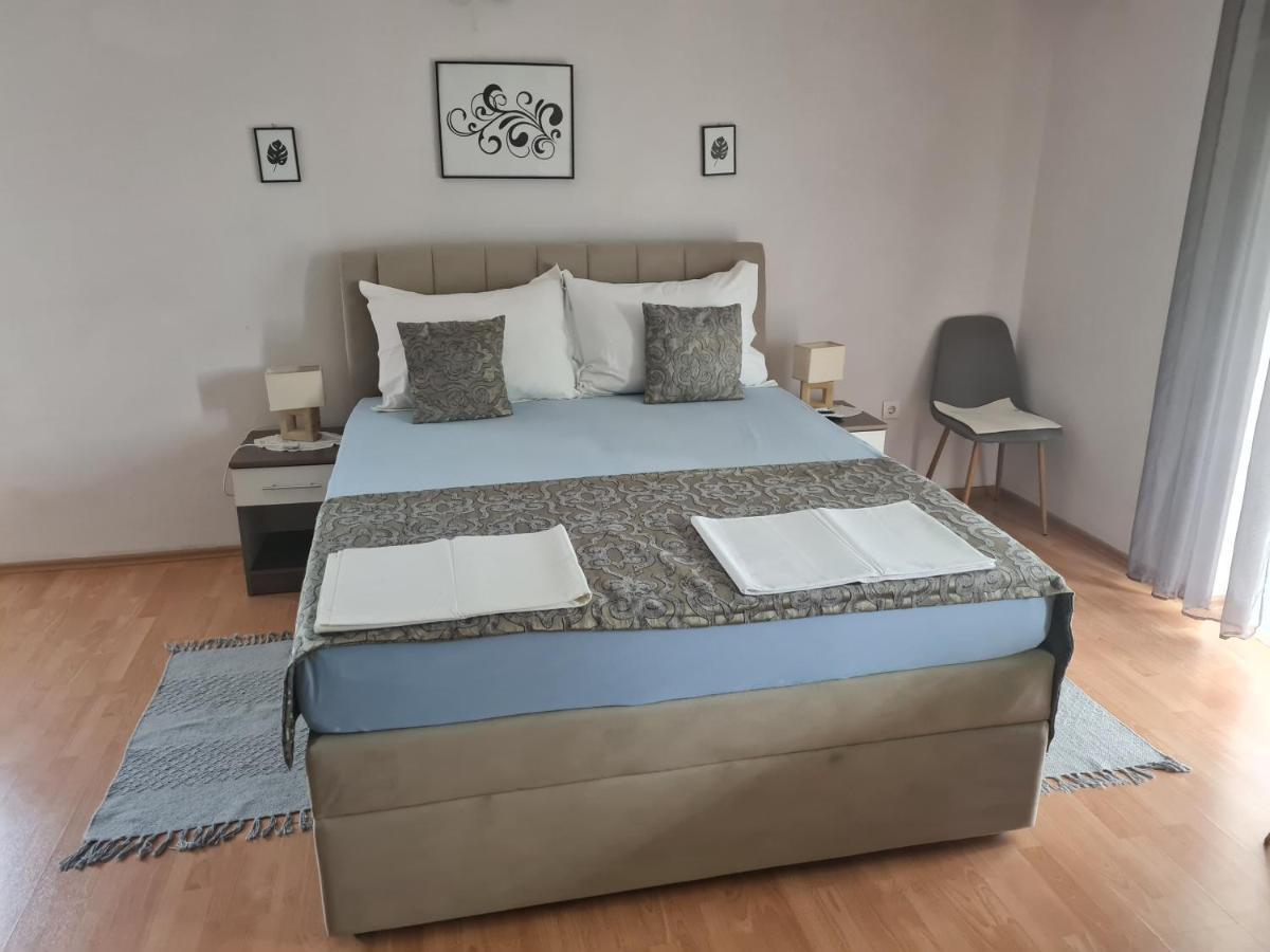 Apartments Bosnjak Sibenik Bagian luar foto