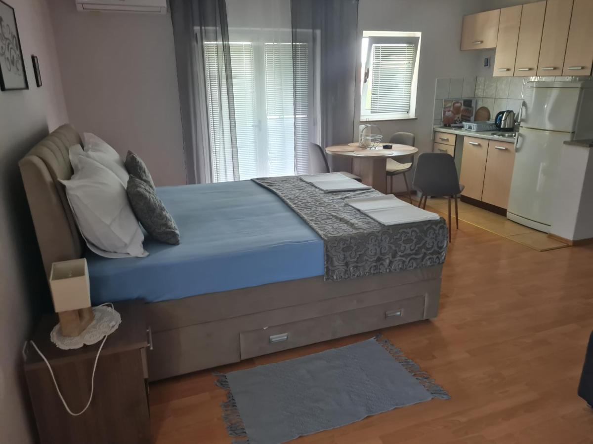 Apartments Bosnjak Sibenik Bagian luar foto