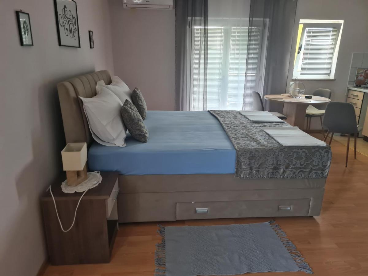 Apartments Bosnjak Sibenik Bagian luar foto